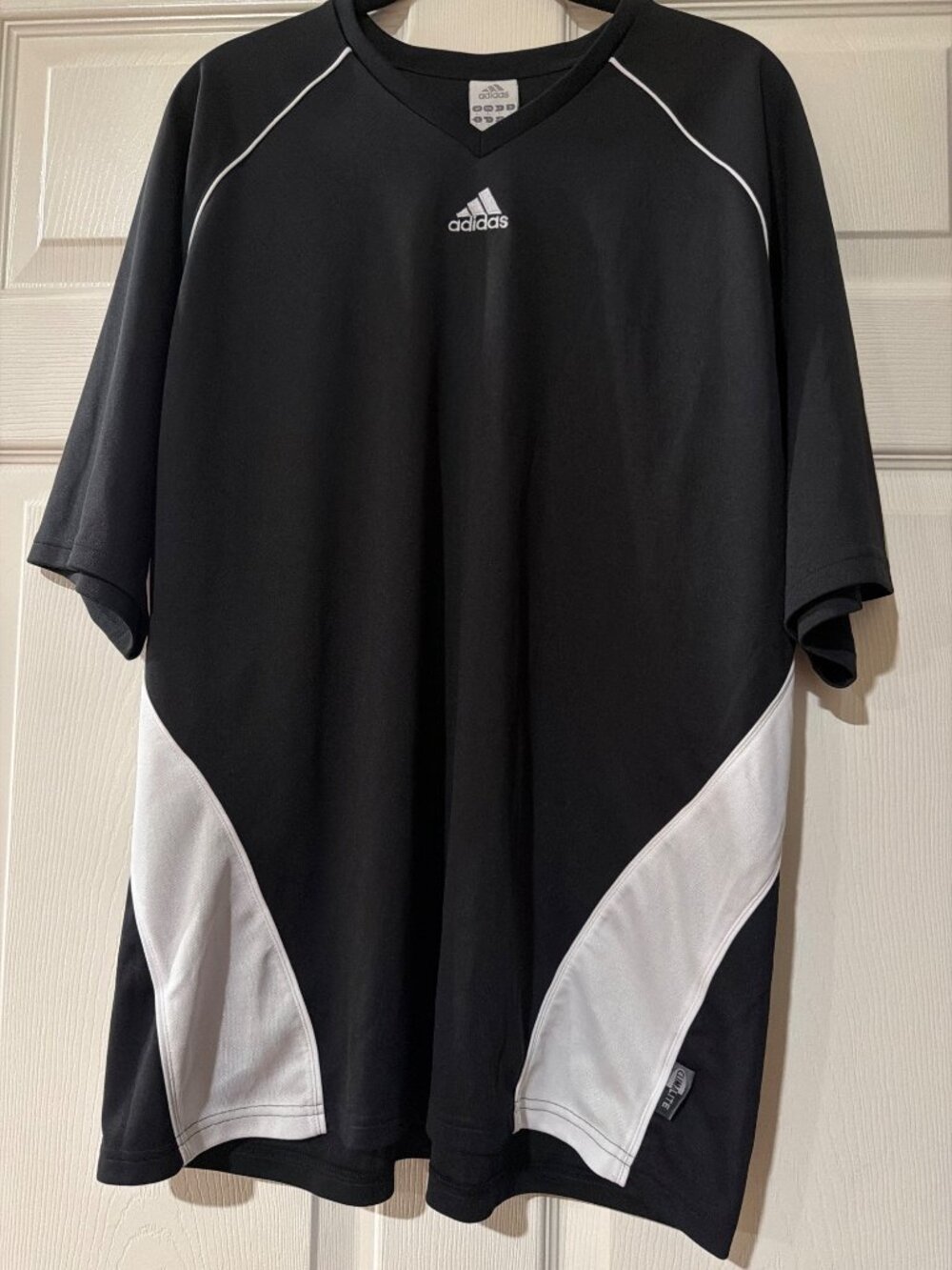 Adidas Mens Black & White Athletic T-Shirt Size L 100% Polyester Made In Thailan